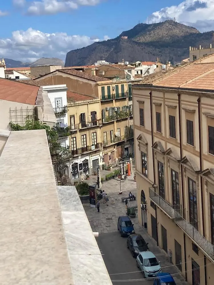 فندق مبيت وإفطار باليرمو B&B Garibaldi إيطاليا
